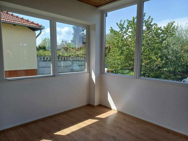 Eladó családi ház, Szirmabesenyőn 85 M Ft, 2 szobás