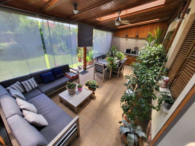 Eladó sorház, Mátészalkán 104.8 M Ft, 4 szobás