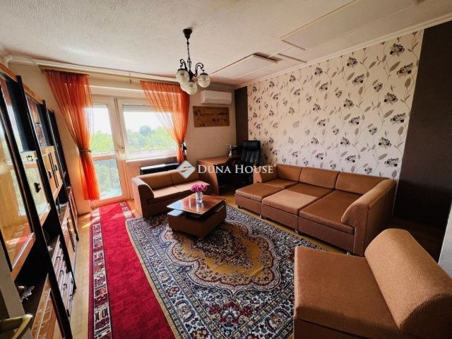 Eladó téglalakás, Szigetszentmiklóson 44.99 M Ft, 2 szobás