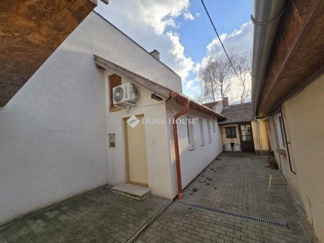 Eladó téglalakás, Budapesten, XX. kerületben 34.9 M Ft, 1 szobás