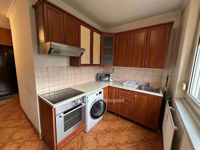 Eladó panellakás, Nyíregyházán 43.99 M Ft, 2 szobás