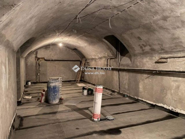 Eladó üzlethelyiség, Budapesten, IX. kerületben 79 M Ft