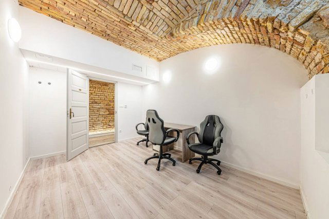 Eladó téglalakás, Budapesten, VI. kerületben 226.8 M Ft