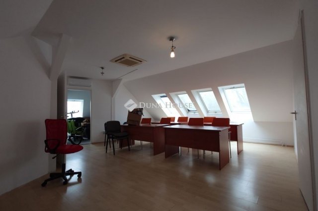 Kiadó iroda, Kecskeméten 450 E Ft / hó / költözzbe.hu