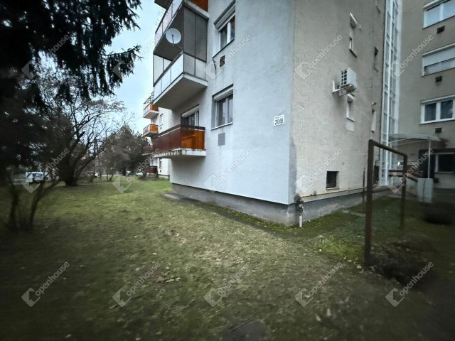 Eladó téglalakás, Zalaegerszegen 33.5 M Ft, 3 szobás