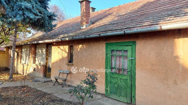 Eladó családi ház, Csongrádon 17.9 M Ft, 2 szobás