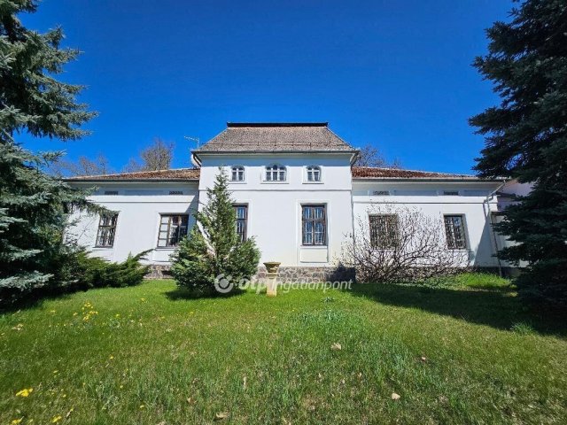 Eladó hotel, Tápiószelén 290 M Ft / költözzbe.hu