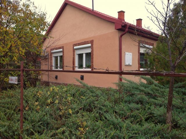 Eladó családi ház, Debrecenben 50 M Ft, 2 szobás