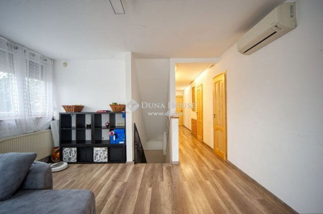 Eladó családi ház, Budapesten, XVIII. kerületben 140 M Ft