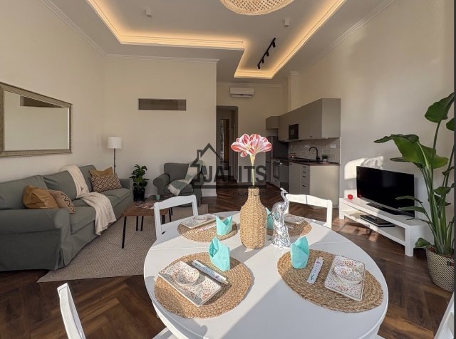 Eladó téglalakás, Budapesten, VIII. kerületben, Baross téren