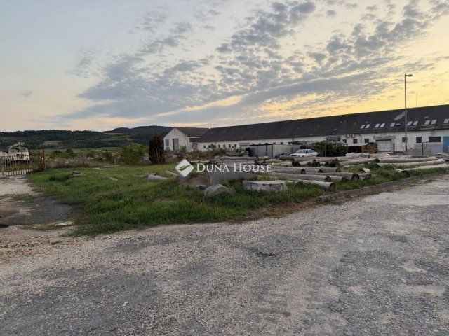 Eladó telek, Nyergesújfaluban 25.9 M Ft / költözzbe.hu