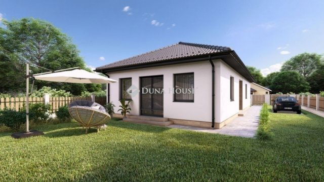 Eladó családi ház, Cegléden 79.99 M Ft, 4 szobás