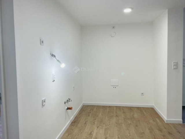 Eladó családi ház, Gárdonyban 84.9 M Ft, 3 szobás