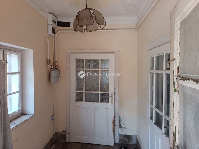 Eladó családi ház, Szegeden 72 M Ft, 3 szobás