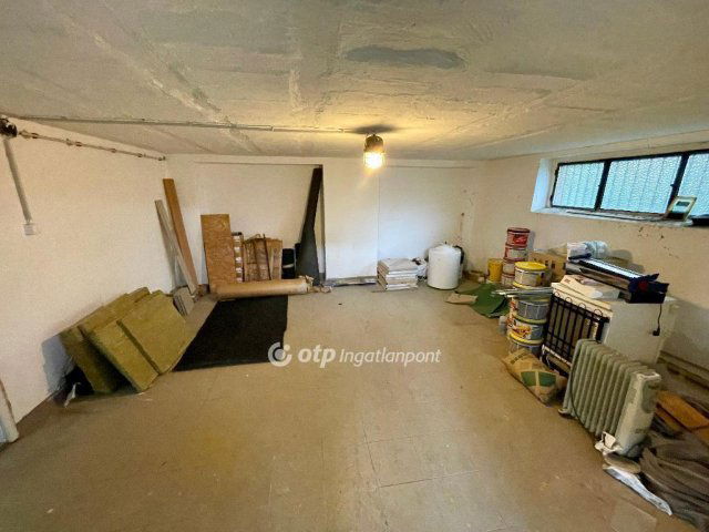 Eladó garázs, Pápán 15.99 M Ft / költözzbe.hu