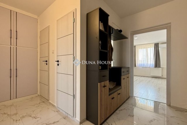 Eladó panellakás, Pápán 43.99 M Ft, 2 szobás