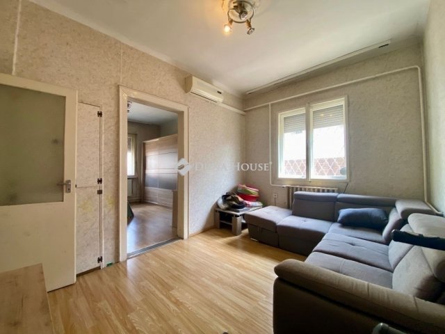 Eladó családi ház, Budapesten, XV. kerületben 89.99 M Ft