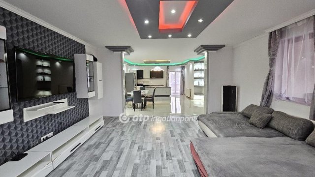 Eladó családi ház, Pusztaszabolcson 89 M Ft, 3 szobás