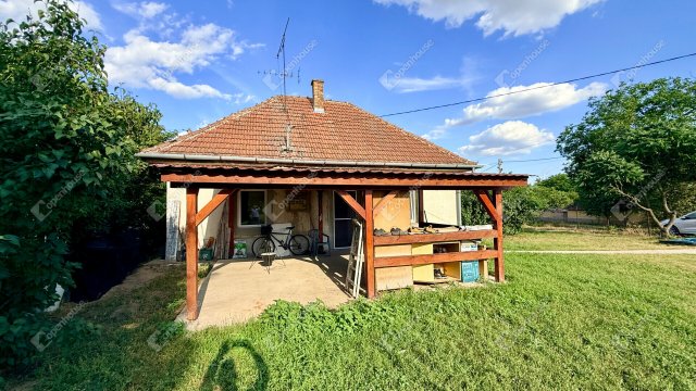 Eladó családi ház, Pándon 36.9 M Ft, 2 szobás