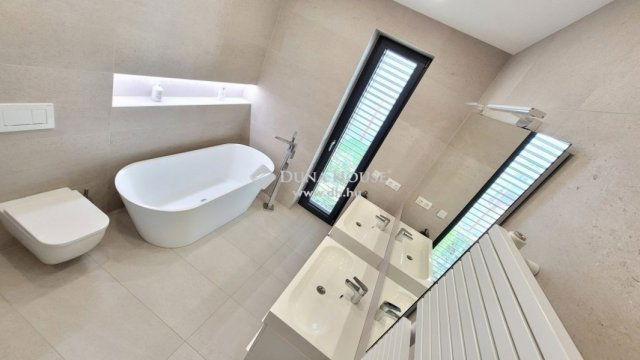 Eladó családi ház, Törökbálinton 398 M Ft, 5 szobás