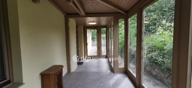 Eladó családi ház, Pannonhalmán 159 M Ft, 5 szobás