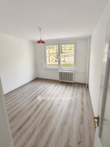 Eladó panellakás, Miskolcon 34.9 M Ft, 2+1 szobás