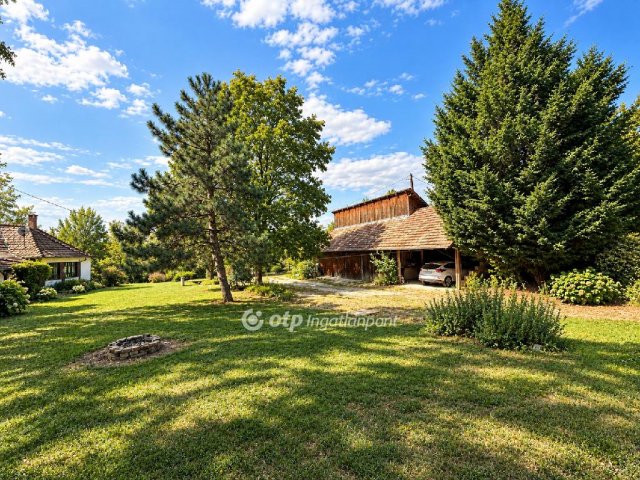 Eladó családi ház, Kötcsén 429.9 M Ft, 4 szobás