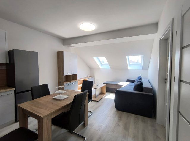 Kiadó téglalakás, albérlet, Nyíregyházán 240 E Ft / hó