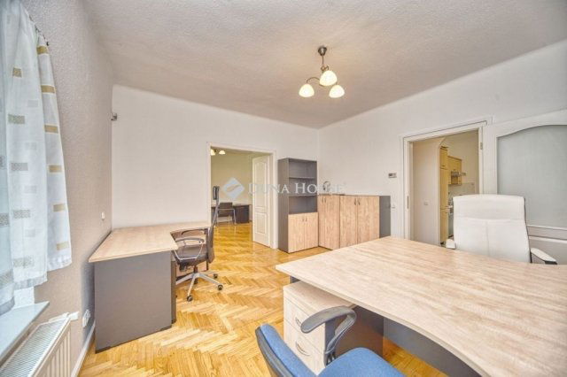 Kiadó iroda, Budapesten, XI. kerületben 400 E Ft / hó, 2 szobás