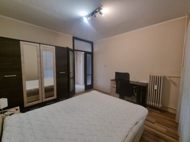 Kiadó panellakás, albérlet, Pécsett, Váci Mihály utcában