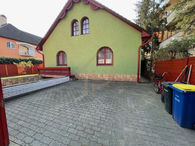 Kiadó családi ház, albérlet, Debrecenben 500 E Ft / hó