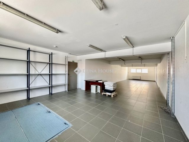 Kiadó iroda, Pécsett 2541 E Ft / hó / költözzbe.hu