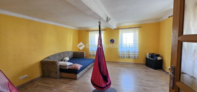 Eladó családi ház, Véménden 17 M Ft, 4 szobás