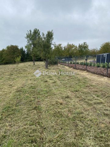 Eladó telek, Cserszegtomajon, Akácfa utcában 9.9 M Ft