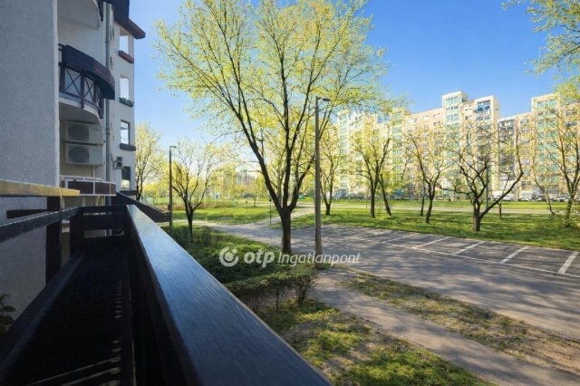 Eladó téglalakás, Debrecenben 71.5 M Ft, 1+2 szobás