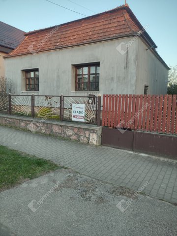 Eladó családi ház, Vértesszőlősön 54.99 M Ft, 3 szobás