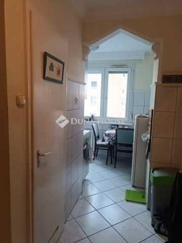 Eladó panellakás, Szegeden 51.49 M Ft, 2 szobás