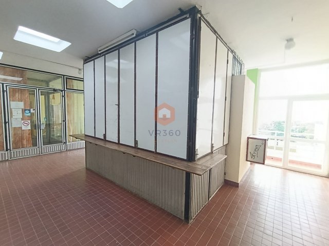 Eladó üzlethelyiség, Pécsett, Jurisics Miklós utcában 3.8 M Ft