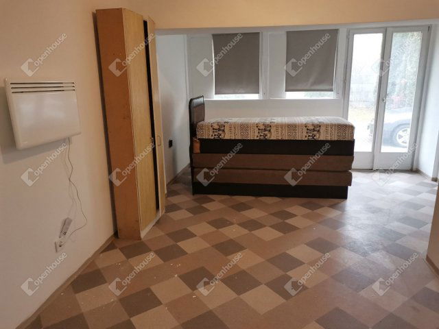 Kiadó családi ház, albérlet, Ácson 550 E Ft / hó, 7 szobás