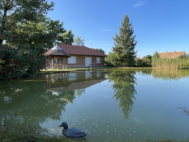 Eladó családi ház, Kecskeméten 85 M Ft, 3 szobás