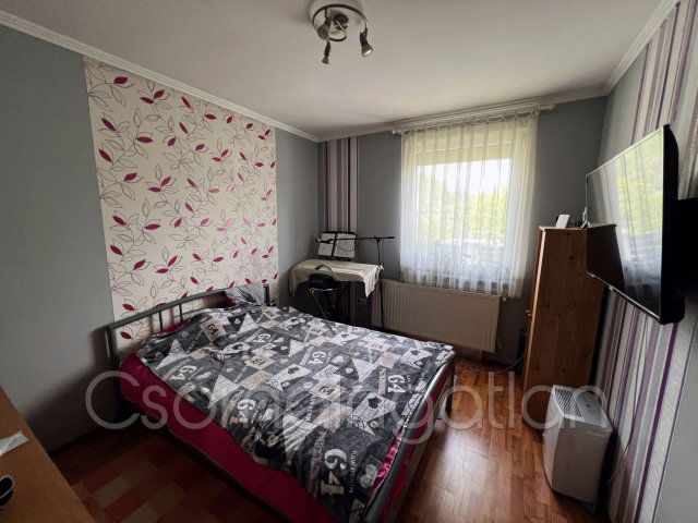 Eladó családi ház, Kapuváron 79.9 M Ft, 5 szobás
