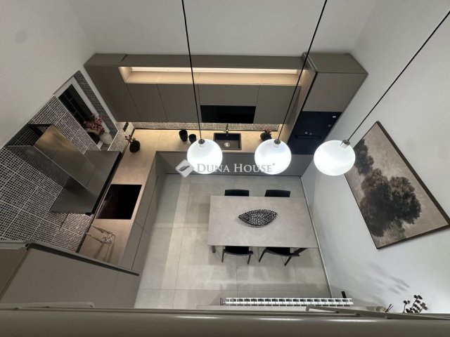 Eladó téglalakás, Budapesten, VI. kerületben 179.9 M Ft