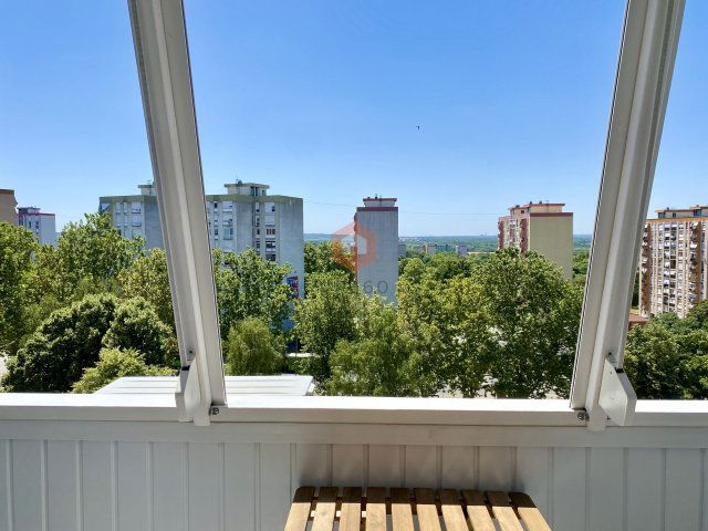Eladó panellakás, Pécsett 45 M Ft, 2+1 szobás