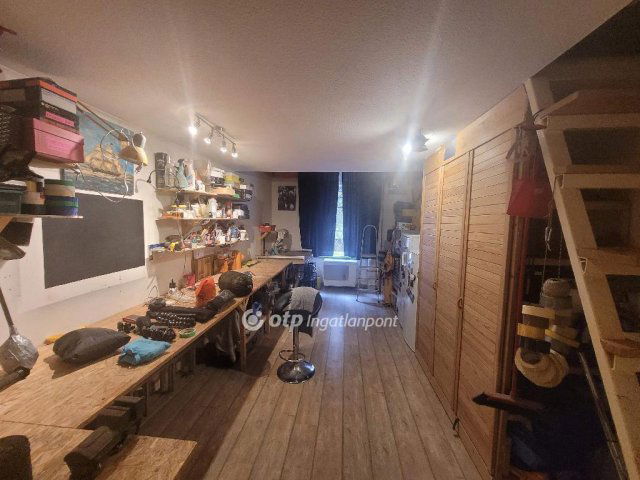 Eladó téglalakás, Budapesten, VIII. kerületben 67 M Ft, 1 szobás