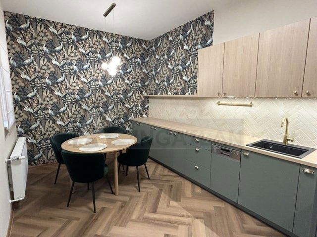 Kiadó téglalakás, albérlet, Szegeden 300 E Ft / hó, 2 szobás