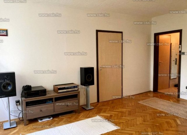 Eladó téglalakás, Budapesten, IV. kerületben, Pozsonyi utcában