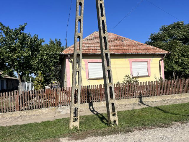 Eladó családi ház, Sarkadon, Rákóczi utcában 8.9 M Ft