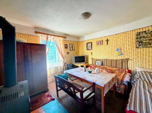 Eladó családi ház, Tápiószőlősön 23 M Ft, 2 szobás