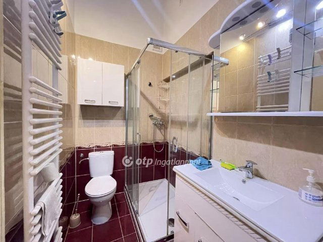 Eladó téglalakás, Budapesten, VIII. kerületben 99 M Ft, 3 szobás