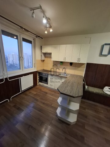 Eladó panellakás, Debrecenben 59.9 M Ft, 3 szobás